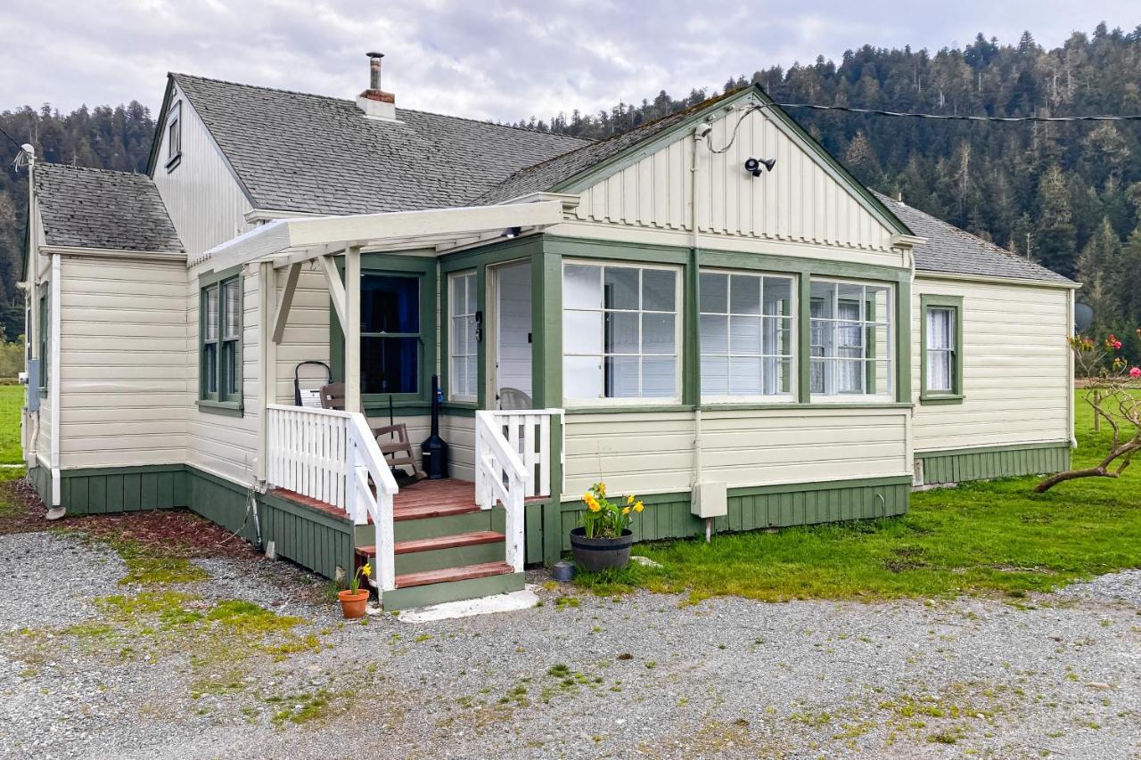 Redwood Farmhouse In The Orick Valley Esterno foto