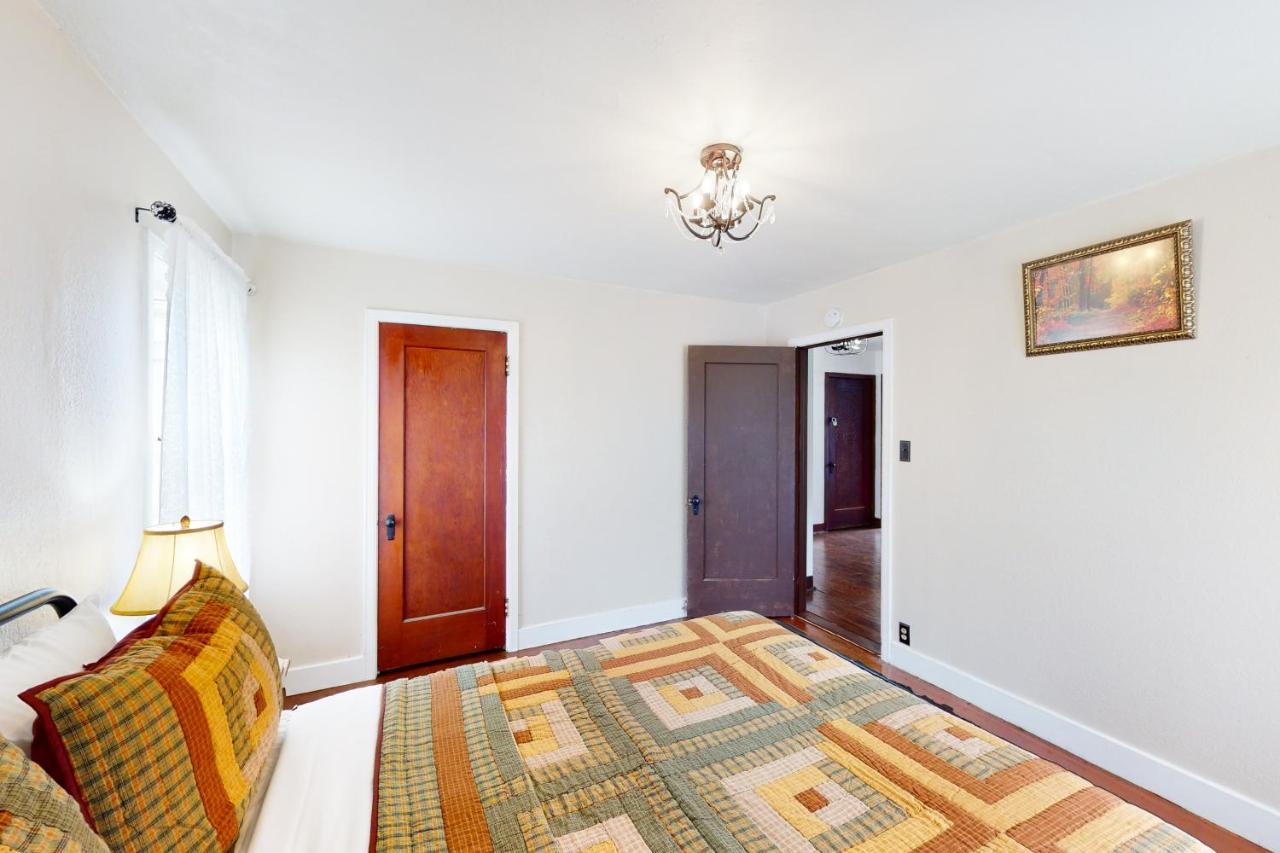 Redwood Farmhouse In The Orick Valley Esterno foto